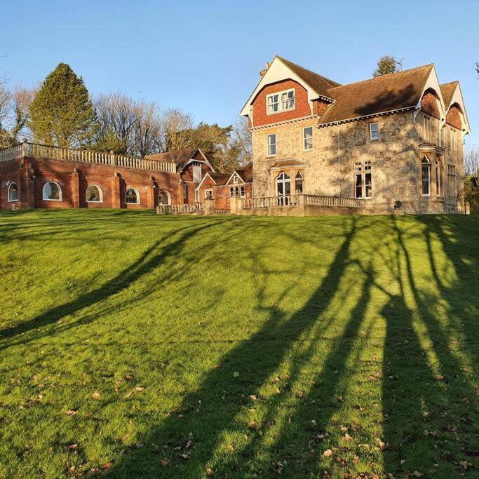 Villa Country Manor House With Indoor Pool And Hot Tub Rochester  Exterior foto