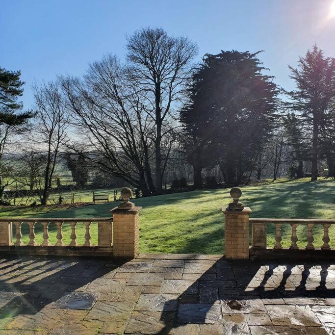 Villa Country Manor House With Indoor Pool And Hot Tub Rochester  Exterior foto